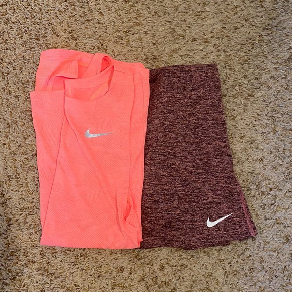 Two Nike Dri Fit Womens Sleeveless Shirt -Tank Tops Size XS - Picture 1 of 13